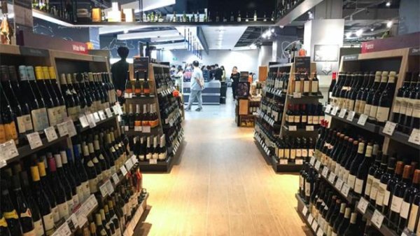 长富配资 美国葡萄酒在华进入冰冻期，有商家称卖完就不进货了